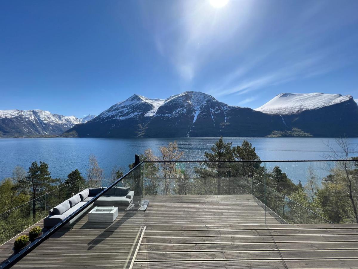 Villa Kristina / Andalsnes Torvik Kültér fotó