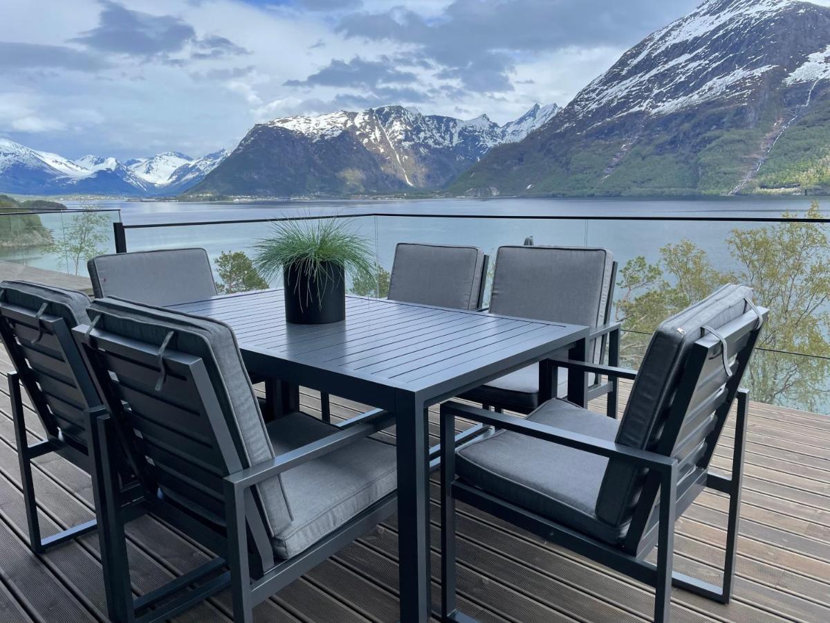 Villa Kristina / Andalsnes Torvik Kültér fotó